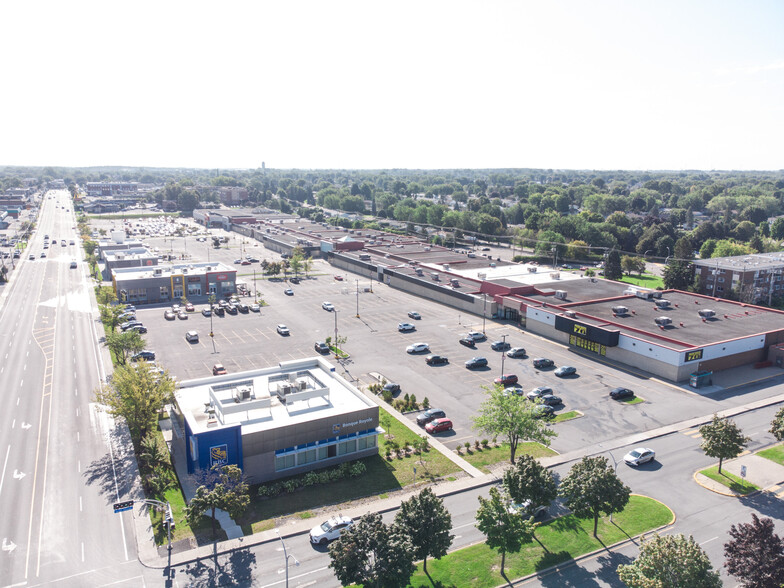 Primary Photo Of 200 Blvd D’Anjou, Châteauguay Unknown For Lease