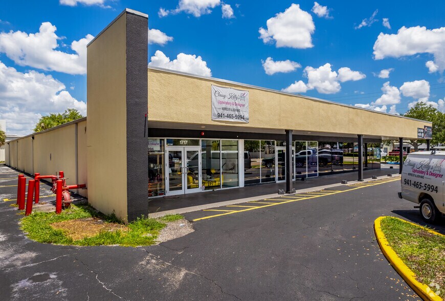 More Photos Of 1717-1721 9th St W, Bradenton Freestanding For Lease