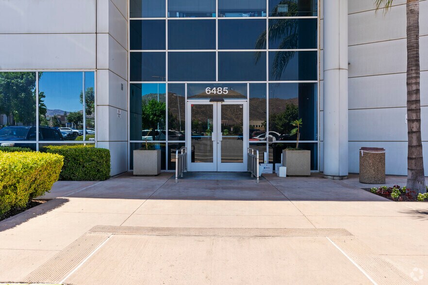 More Photos Of 6485 Day St, Riverside Medical For Lease