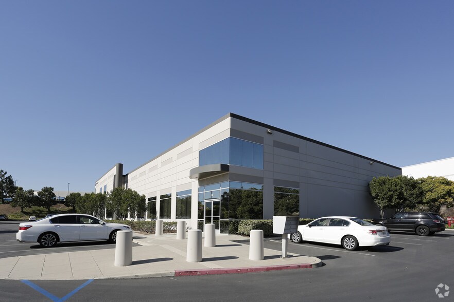 More Photos Of 20532 Crescent Bay Dr, Lake Forest Warehouse For Lease