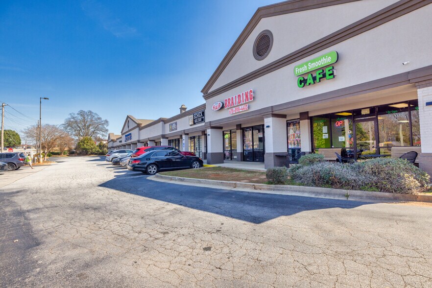 More Photos Of 1287 Highway 138, Jonesboro General Retail For Sale