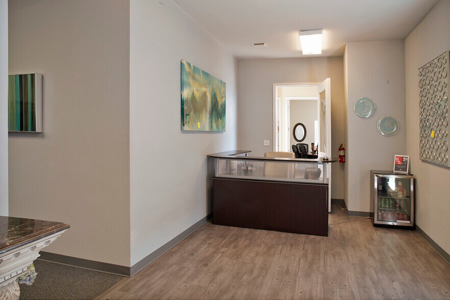 More Photos Of 3918 Telephone Rd, Lake Worth Medical For Lease