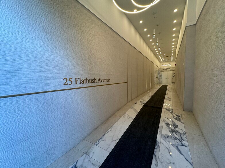 Primary Photo Of 21-25 Flatbush Ave, Brooklyn Office For Lease