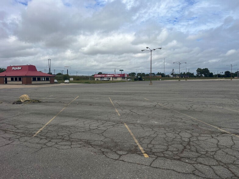 More Photos Of 3, 5, 7, 9 Charleston Plaza, Charleston Land For Sale