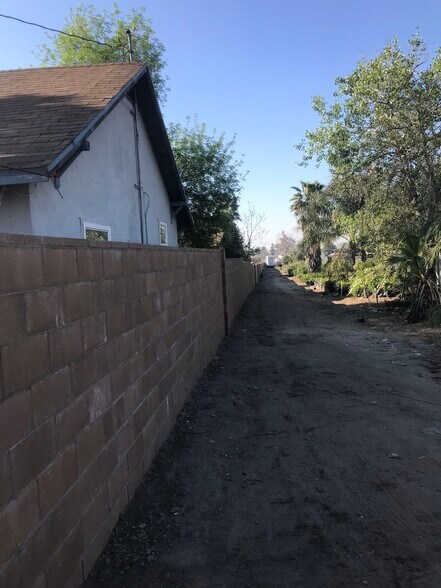 More Photos Of 1941 Darby St, Muscoy Land For Sale