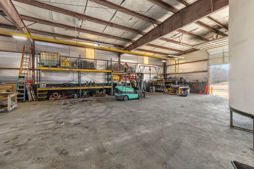 More Photos Of 6701 Almeda Genoa Rd, Houston Warehouse For Sale