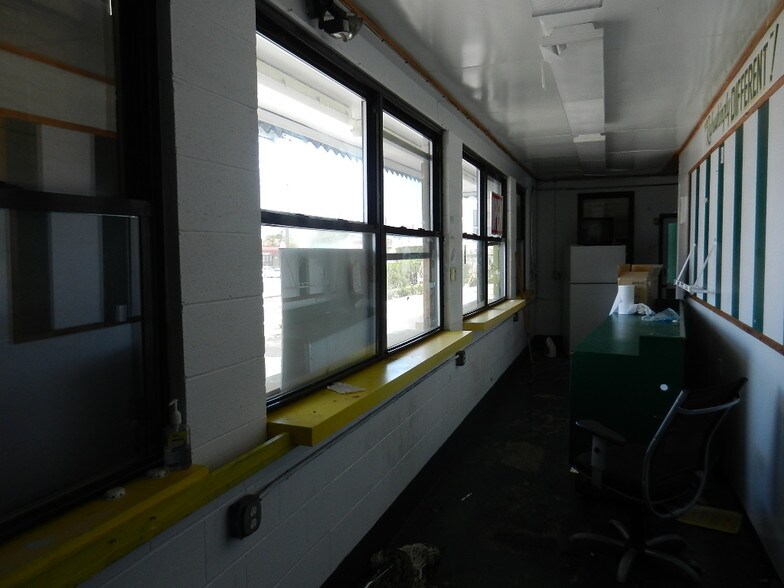 More Photos Of 835 N Main St, Fall River General Retail For Sale