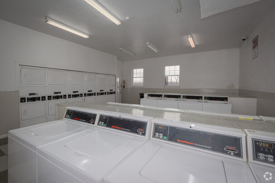 More Photos Of 834 Timberlake Dr, Arlington Apartments For Sale
