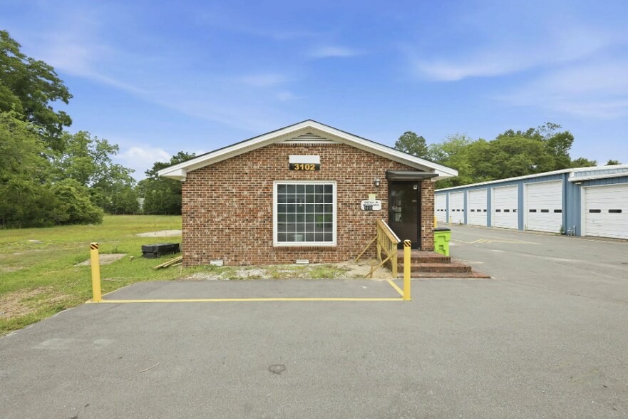 More Photos Of 3102 Oaks Rd, New Bern Warehouse For Lease