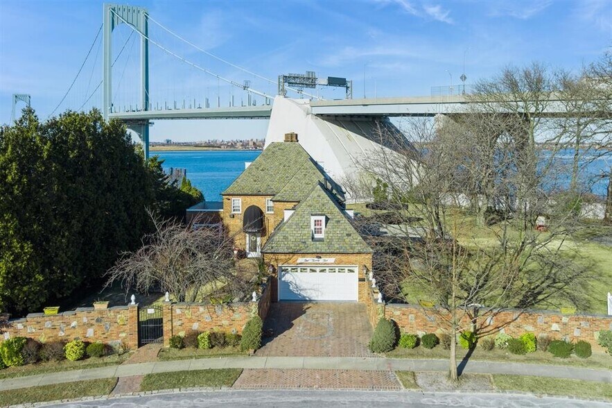 Primary Photo Of 125 Malba Dr, Flushing Land For Sale