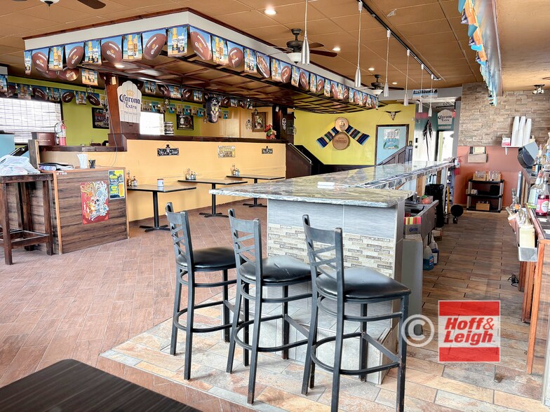 Primary Photo Of 1572 W 117th St, Lakewood Restaurant For Sale