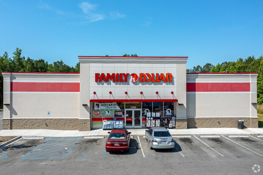 More Photos Of 1359 Old Highway 6, Cross Storefront For Sale