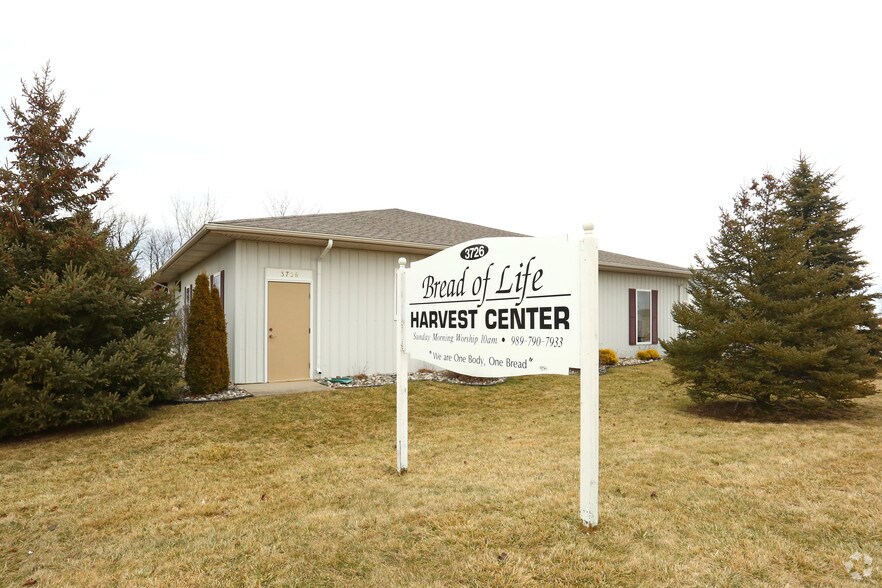 More Photos Of 3726 Fortune Blvd, Saginaw Office For Sale