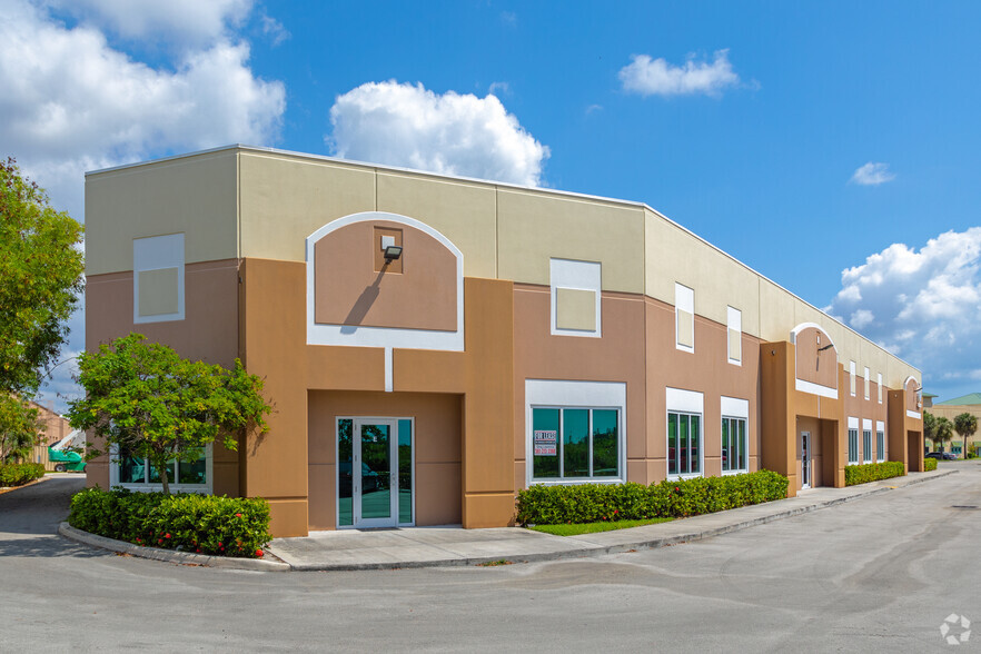 Primary Photo Of 2051 Green Rd, Deerfield Beach Warehouse For Lease