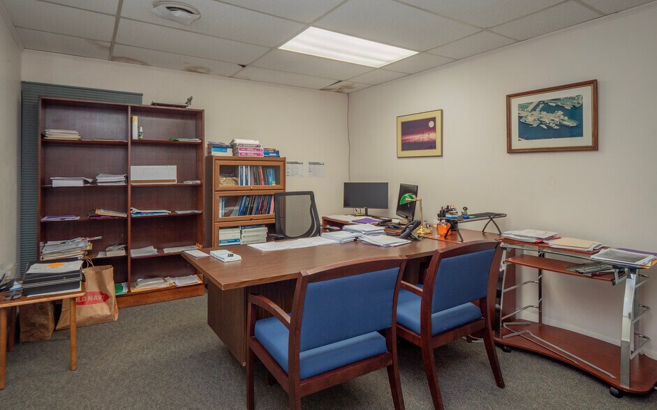 More Photos Of 1120 Aquidneck Ave, Middletown Office For Sale