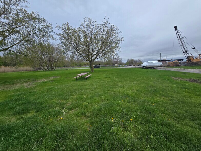 More Photos Of 1251 Evergreen Dr, Bay City Marina For Sale