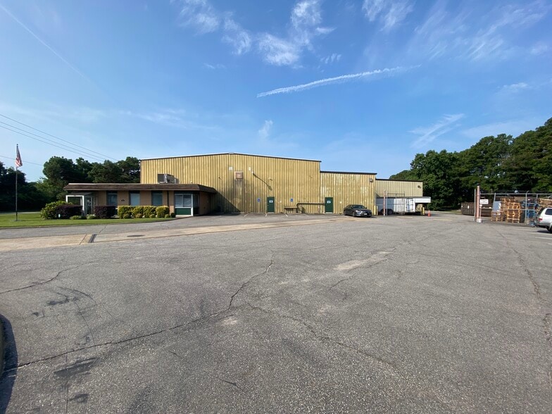 Primary Photo Of 1381 Air Rail Ave, Virginia Beach Food Processing For Sale