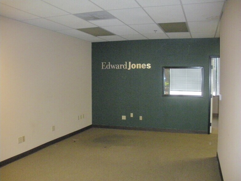 More Photos Of 26921-27051 Moulton Pky, Aliso Viejo Unknown For Lease