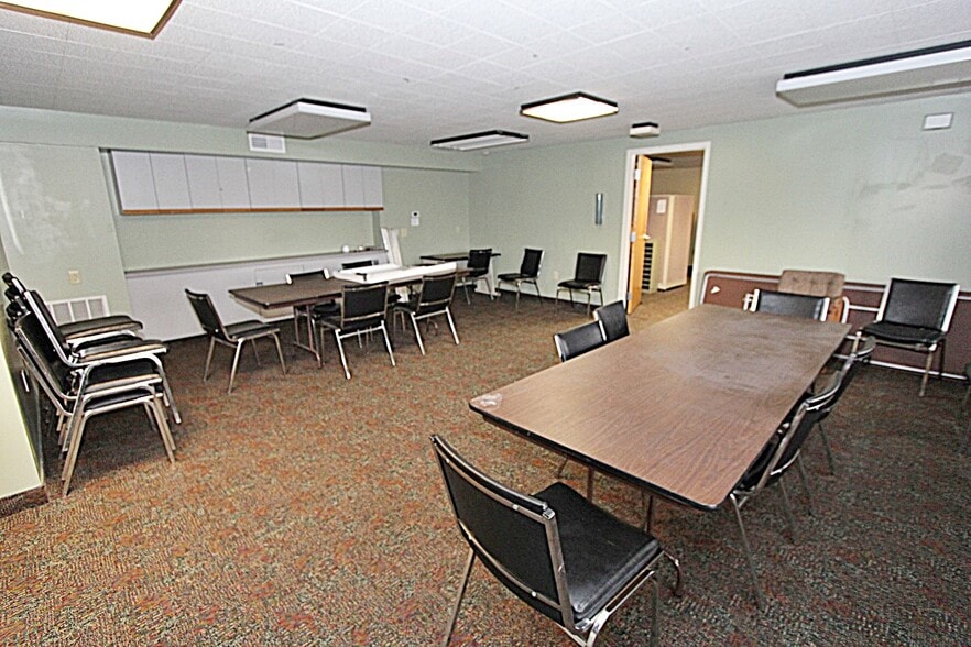More Photos Of 131 Orchard Park Rd, West Seneca Office For Sale