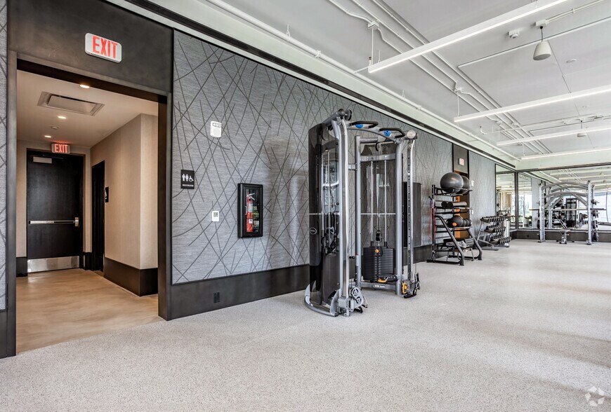 More Photos Of 1001 Water St, Tampa Office For Lease