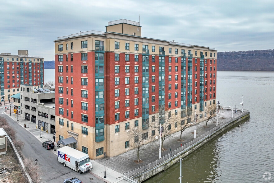 More Photos Of 1 Van Der Donck St, Yonkers Apartments For Lease