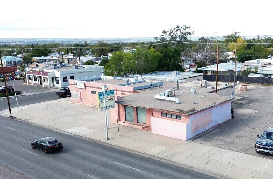 More Photos Of 4801-4805 Menaul Blvd NE, Albuquerque Storefront For Sale