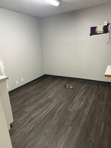 More Photos Of 2746 South St, Lincoln Office For Sale