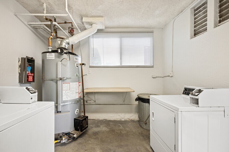 More Photos Of 8135 Reseda Blvd, Reseda Apartments For Sale