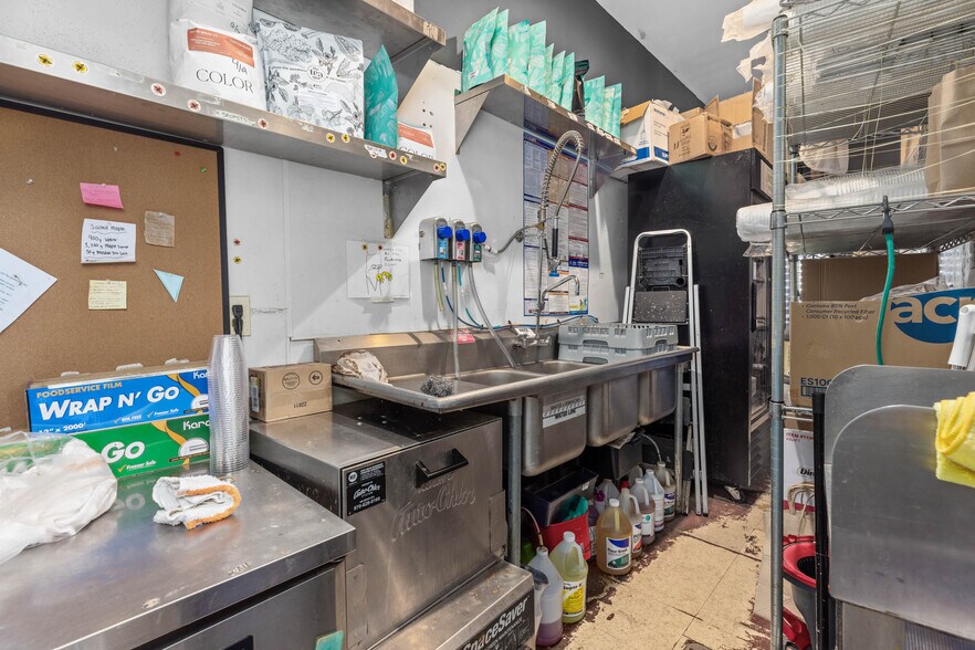 More Photos Of 442 High St, Lyons Restaurant For Sale