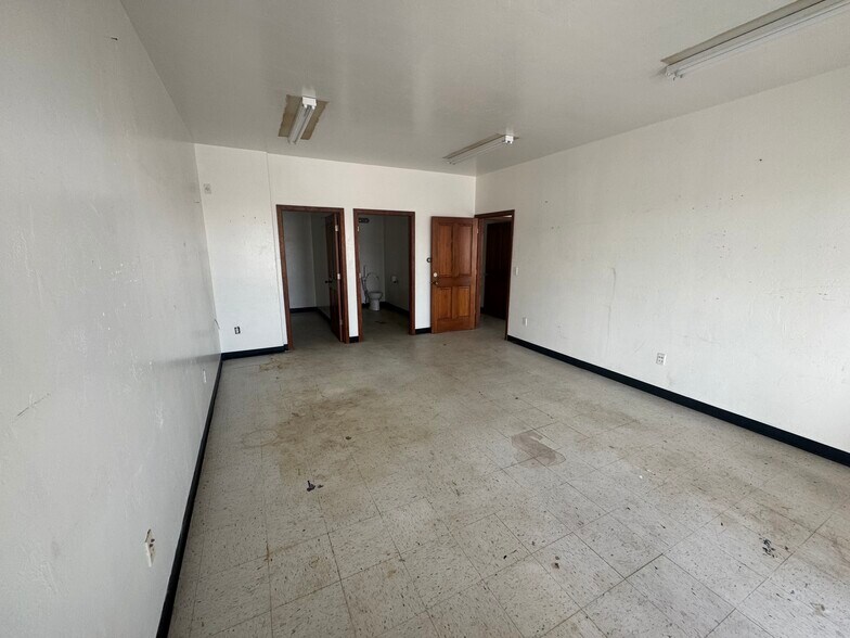 More Photos Of 3050 US Highway 93 S, Kalispell Industrial For Lease
