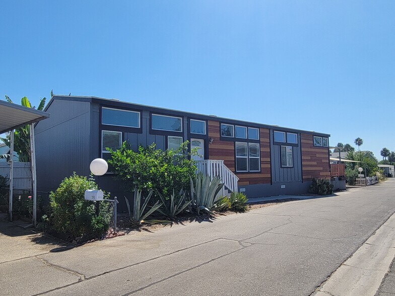 More Photos Of 21500 Lassen St, Chatsworth Manufactured Housing Mobile Home Park For Sale