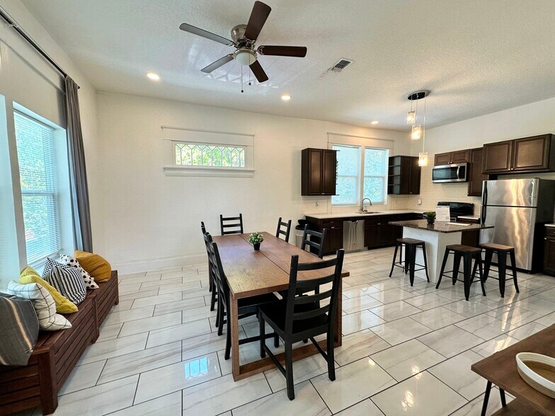 More Photos Of 3105 W Spruce St, Tampa Apartments For Sale