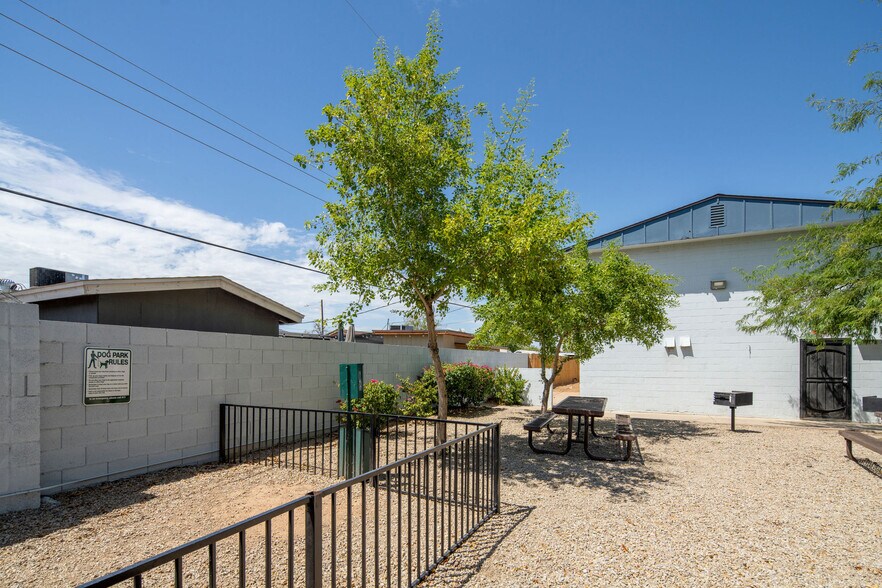 More Photos Of 1412 N 35th St, Phoenix Apartments For Sale