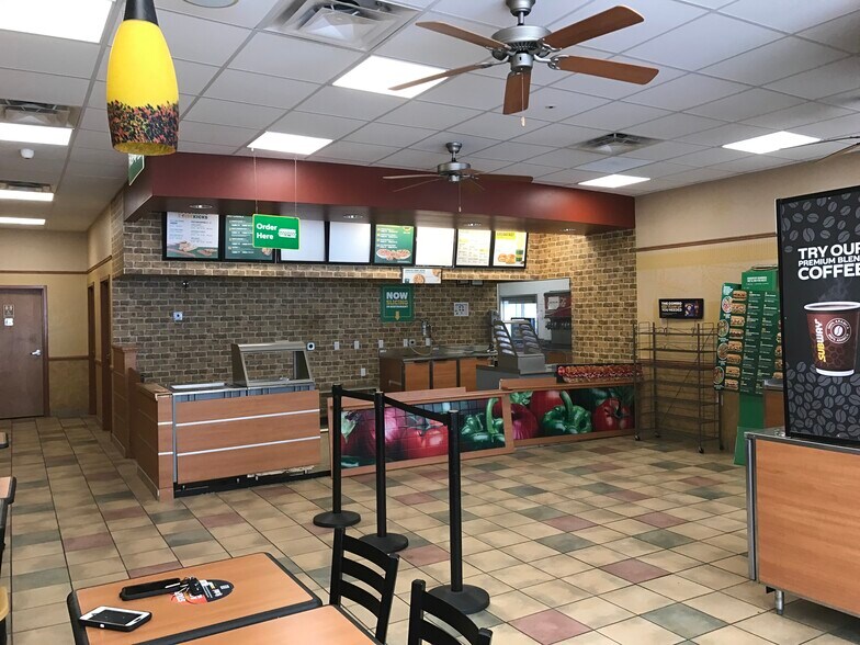 More Photos Of 4619 Federated Rd, Swan Hills Restaurant For Lease