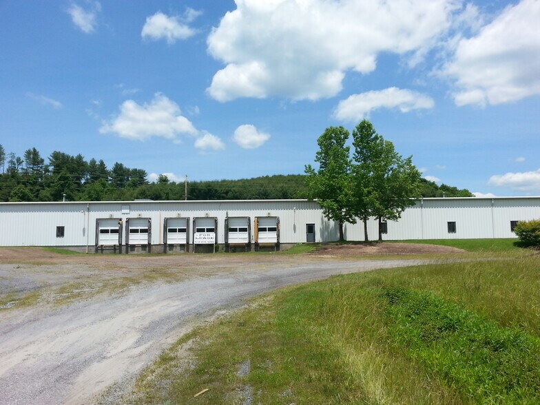 More Photos Of 10379 Jackson River Tpke, Bacova Warehouse For Lease
