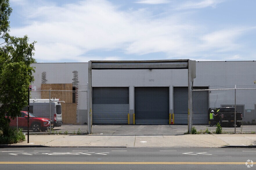 More Photos Of 1970 Pitkin Ave, Brooklyn Warehouse For Lease