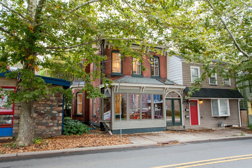 More Photos Of 24 N Main St, Lambertville Office For Sale