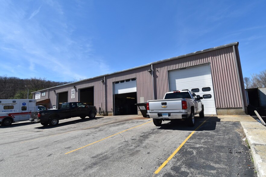 More Photos Of 267 Otrobando Ave, Norwich Light Distribution For Sale