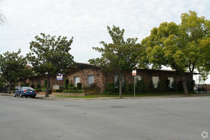 More Photos Of 127 E Acacia St, Stockton Office For Sale