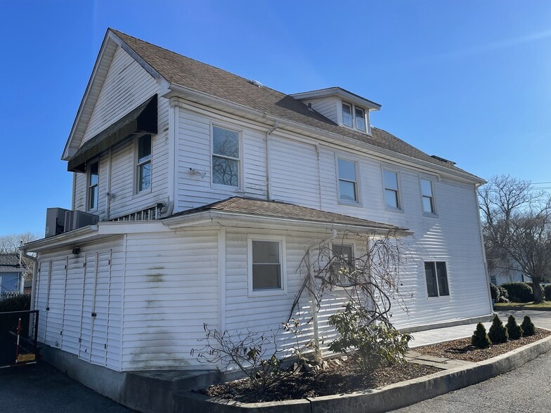 More Photos Of 23 Kiscona Rd, Mount Kisco Office For Sale