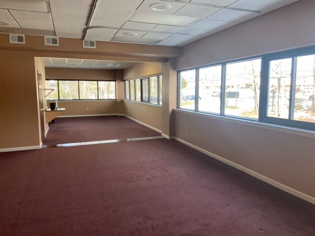 More Photos Of 225 Gordons Corner Rd, Manalapan Township Medical For Lease