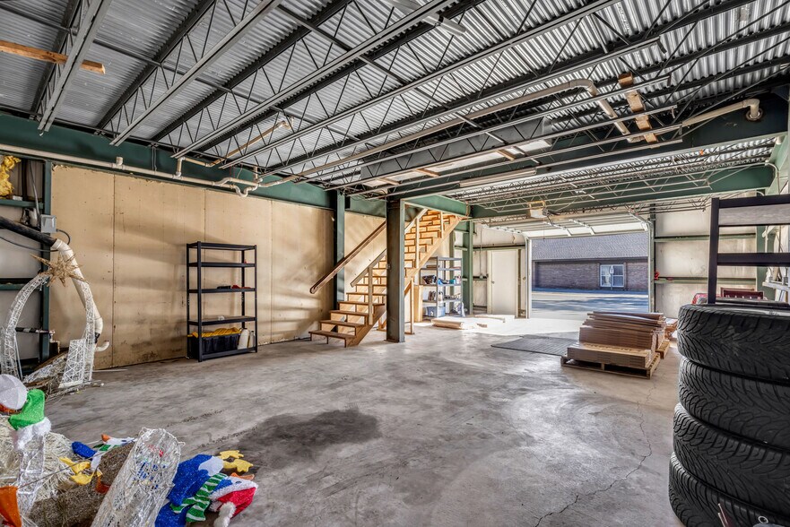 More Photos Of 10281 3rd Ave, D'Iberville Flex For Sale