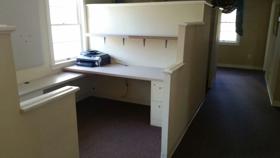 More Photos Of 238 W Delaware Ave, Pennington Office For Lease