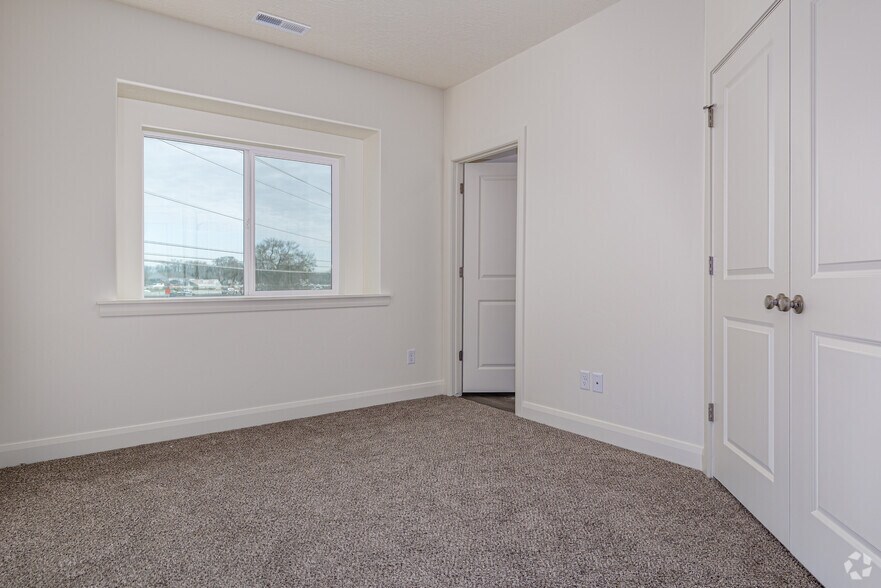 More Photos Of 36 W 1600 N, Sunset Apartments For Sale