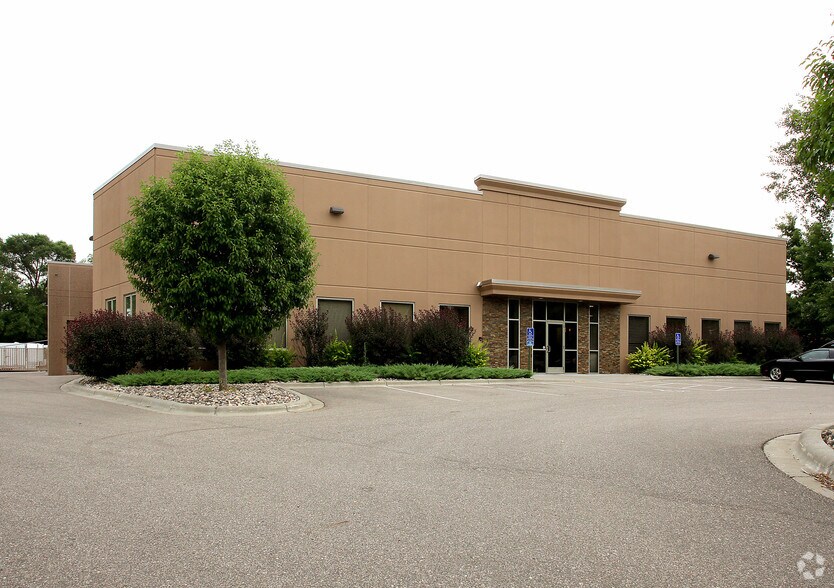 Primary Photo Of 3185 Terminal Dr, Eagan Warehouse For Lease