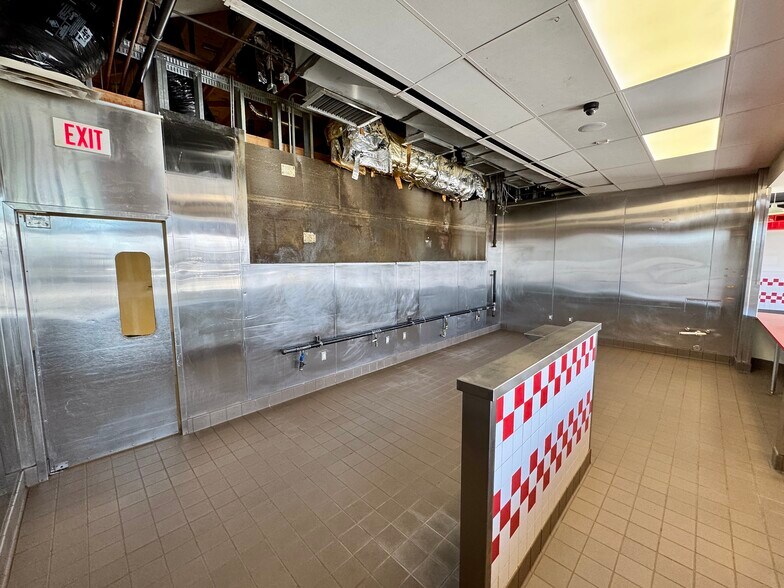 More Photos Of 1901 S 1st St, Yakima General Retail For Lease