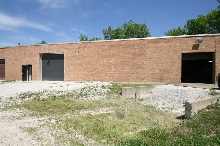 More Photos Of 33W447 Roosevelt Rd, West Chicago Industrial For Lease