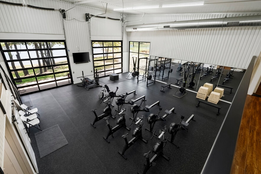 More Photos Of 397 VZ County Road 3611, Edgewood Sports And Entertainment For Sale