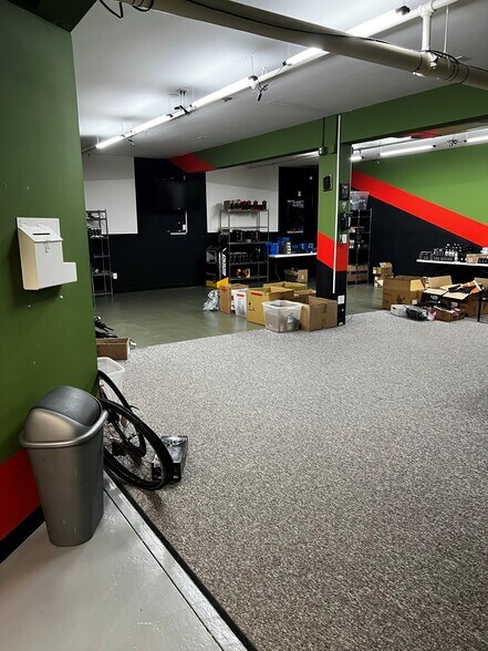 More Photos Of 34501-34517 Utica Rd, Fraser Freestanding For Lease