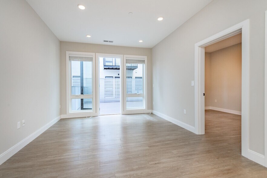 More Photos Of 340 Bremen St, Boston Apartments For Lease